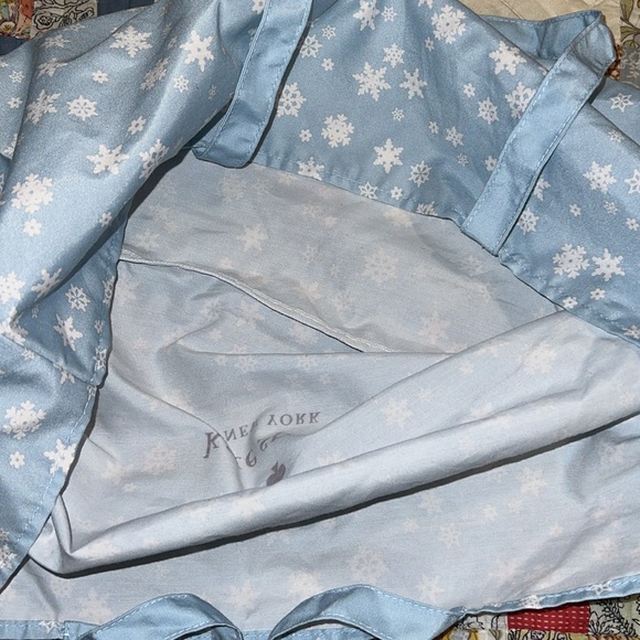 Kate Spade  tote bag 24” x 16” x 4.5” - Picture 5 of 5